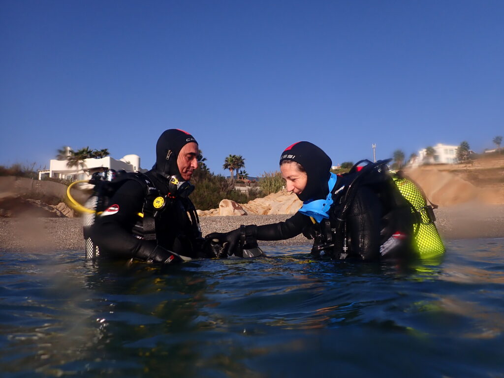 student-diver-scubacoursespain-casares