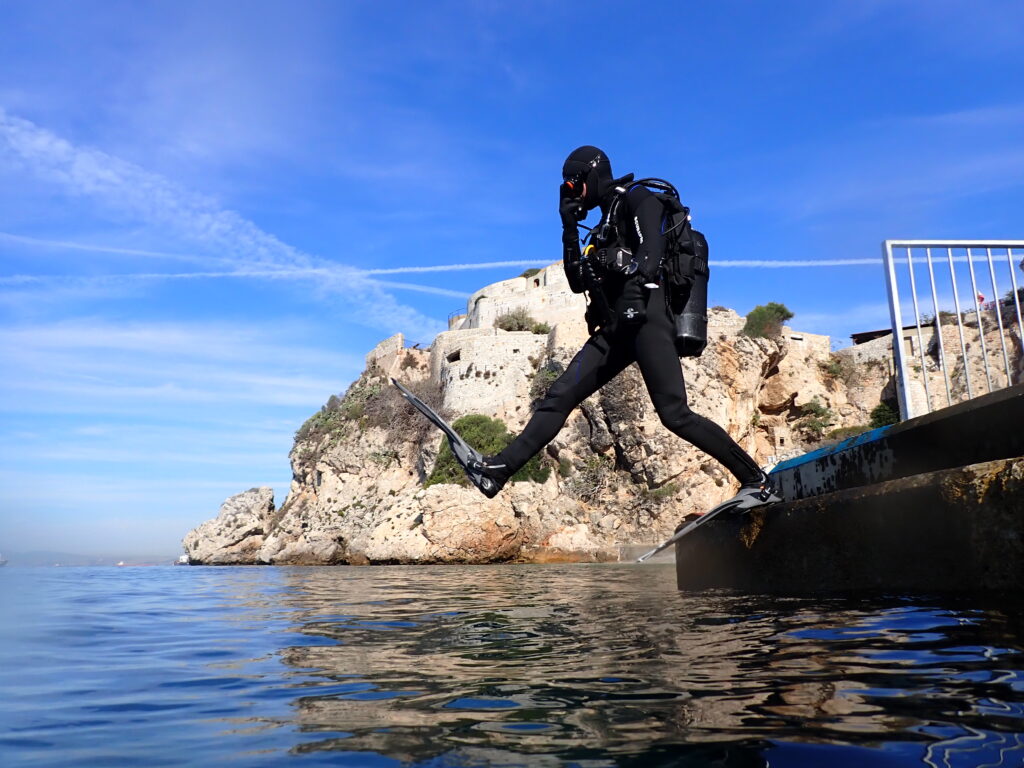 Rescue-diver-jump-scubacoursespain