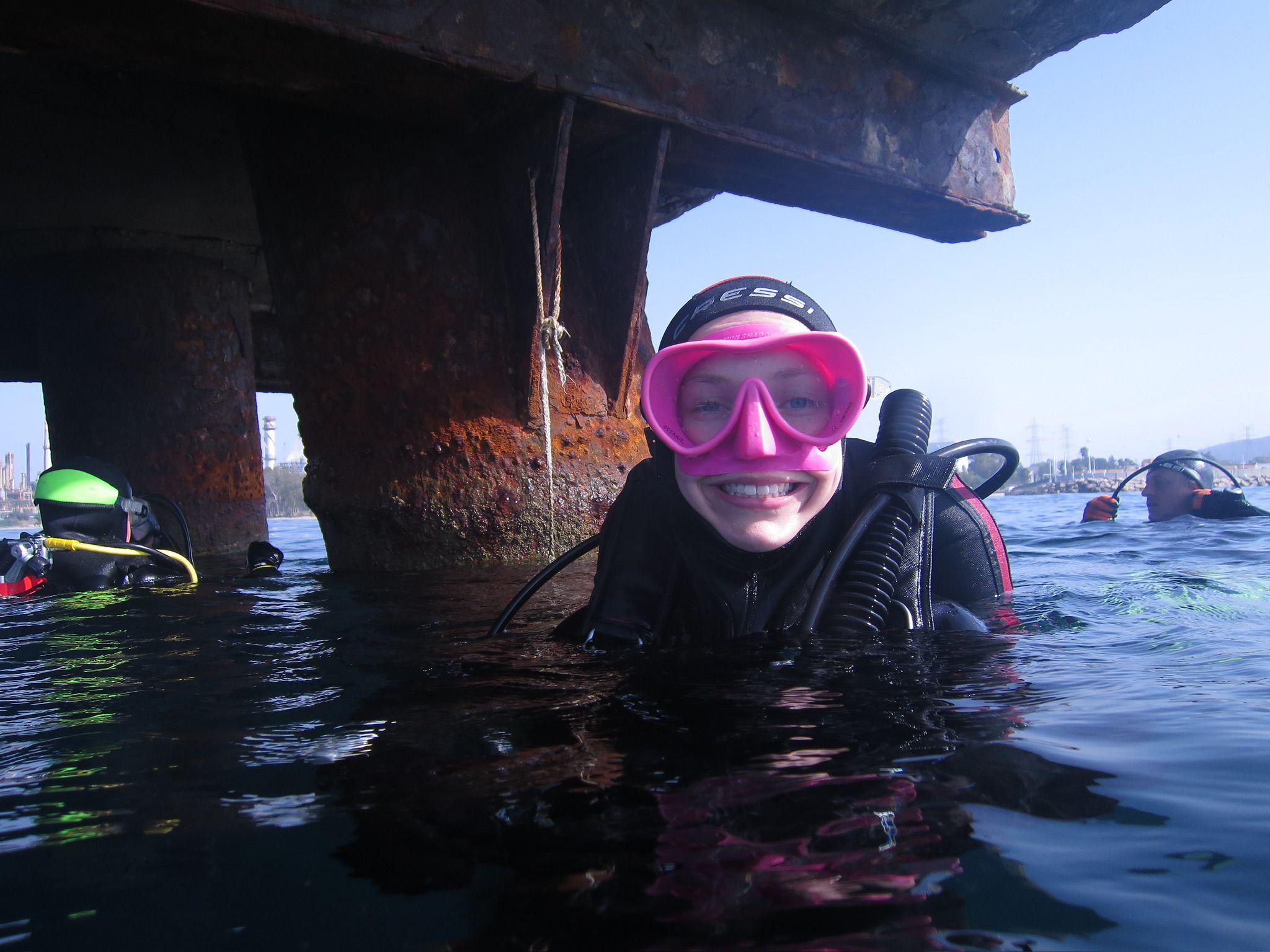 Exclusive 1-on-1 Private Scuba Experience (Málaga)
Take your first breaths underwater with the undivided attention of a professional instructor. This 4-hour premium experience is designed for those who want a calm, personalized, and safe introduction to scuba diving without the rush of a group. - Image 2